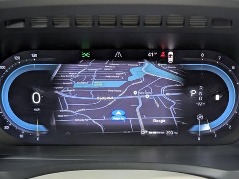 Used 2023 Volvo XC90 B6 Plus w/ Protection Package Premier image 17