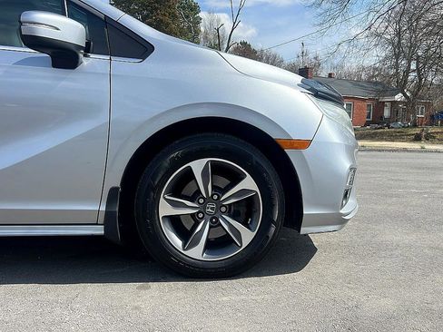 Used 2018 Honda Odyssey Touring image 12