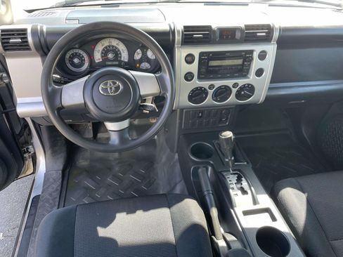 Used 2007 Toyota FJ Cruiser 4WD image 19