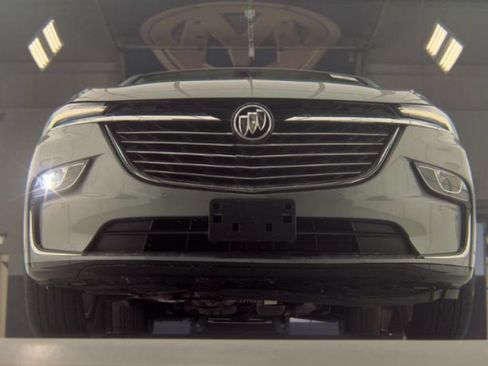 Used 2023 Buick Enclave Essence w/ Experience Buick Package AWD/4WD image 3