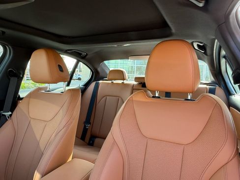 Used 2025 BMW 330i Sedan w/ Premium Package image 22