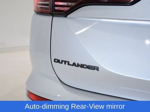 New 2026 Mitsubishi Outlander LE AWD/4WD image 28