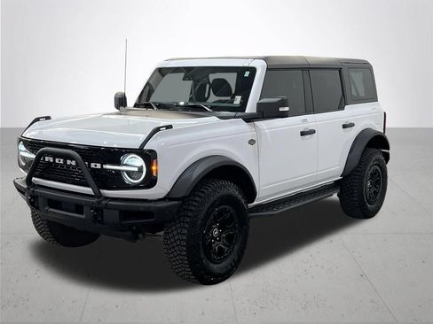 Certified 2023 Ford Bronco Wildtrak AWD/4WD image 2