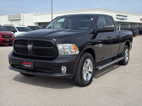 Used 2015 RAM 1500 Express image 2