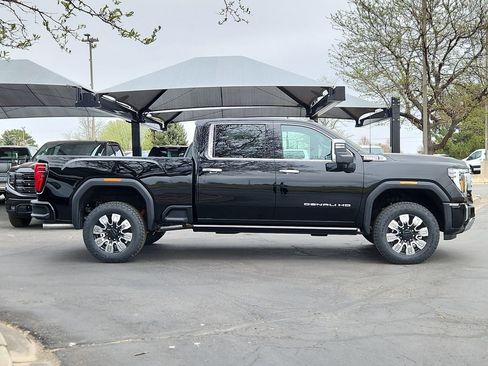 New 2026 GMC Sierra 3500 Denali w/ Denali Reserve Package AWD/4WD image 3