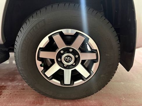 Used 2019 Toyota 4Runner TRD Off-Road Premium image 23