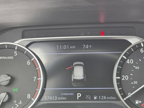 Used 2025 Nissan Rogue SV FWD image 17