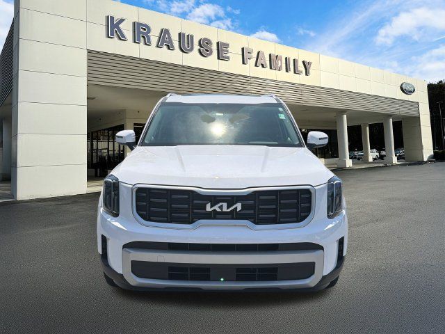 Used 2024 Kia Telluride S w/ S Sunroof Package FWD image 2
