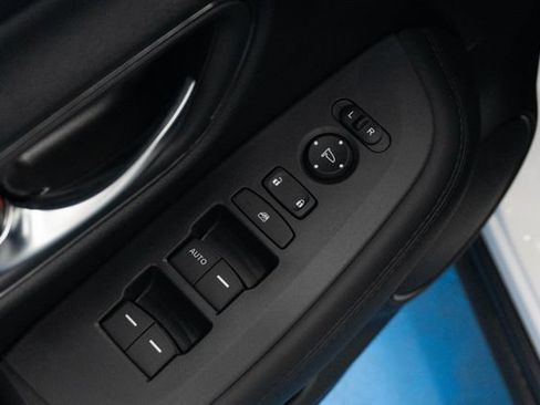 New 2027 Honda HR-V LX image 5