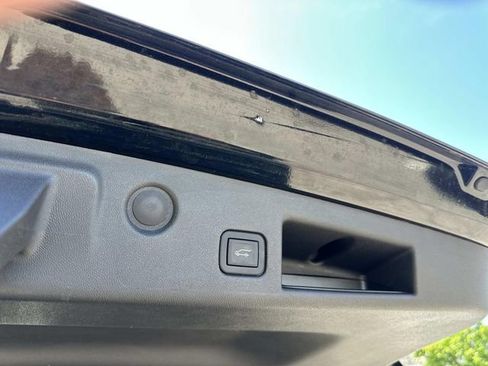Used 2024 Chevrolet Equinox LT w/ LPO, Floor Liner Package FWD image 16