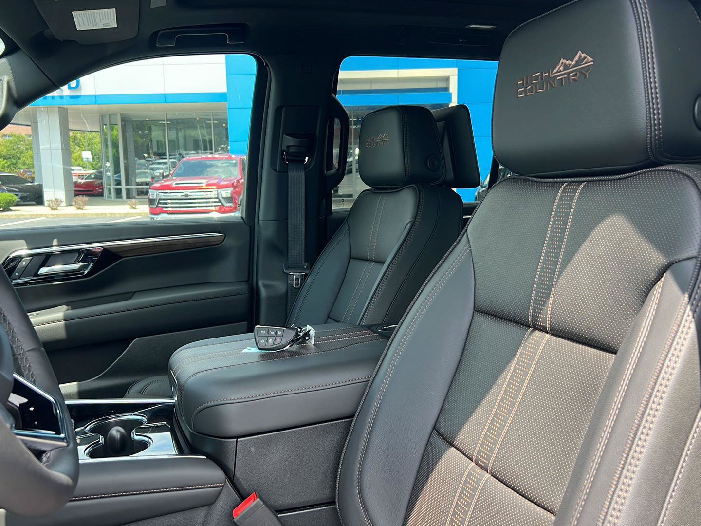 New 2026 Chevrolet Tahoe High Country AWD/4WD image 15