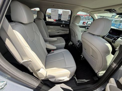 Used 2023 Kia Sorento SX FWD image 27