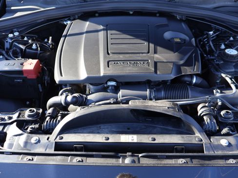 Used 2020 Jaguar F-PACE R-Sport image 40