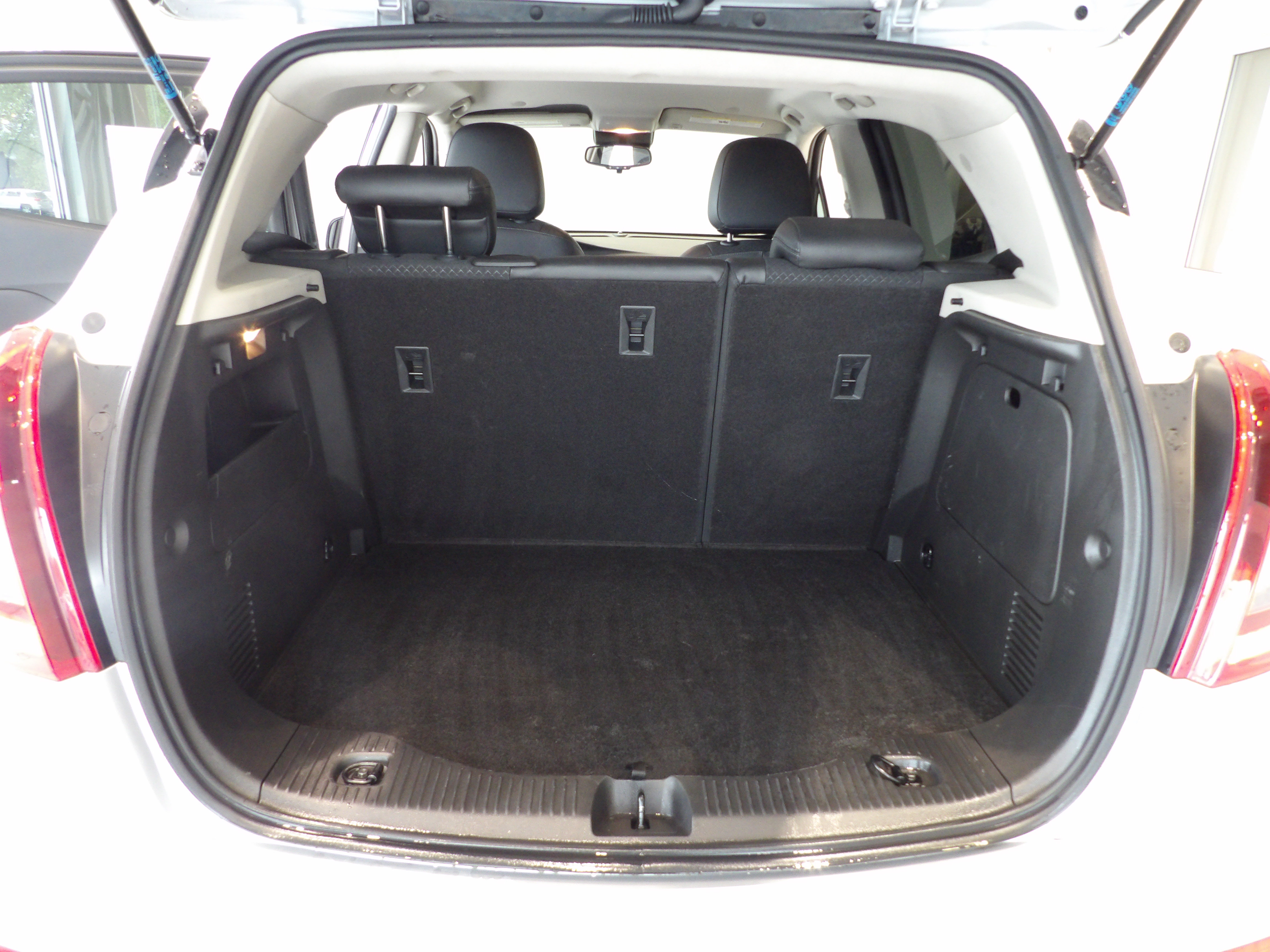 Used 2022 Buick Encore Preferred w/ Safety Package AWD/4WD image 18