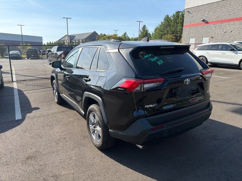 Used 2025 Toyota RAV4 XLE FWD image 10
