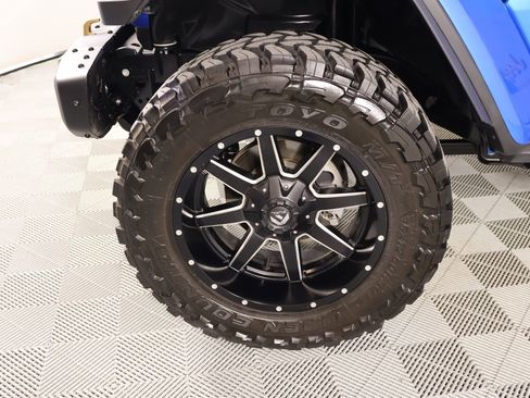 Used 2024 Jeep Wrangler Rubicon 392 image 18