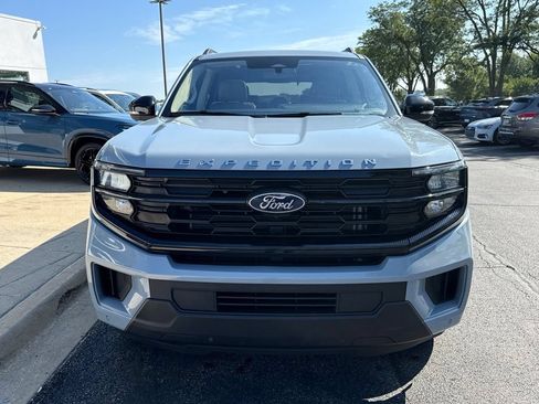 Used 2025 Ford Expedition Active AWD/4WD image 9