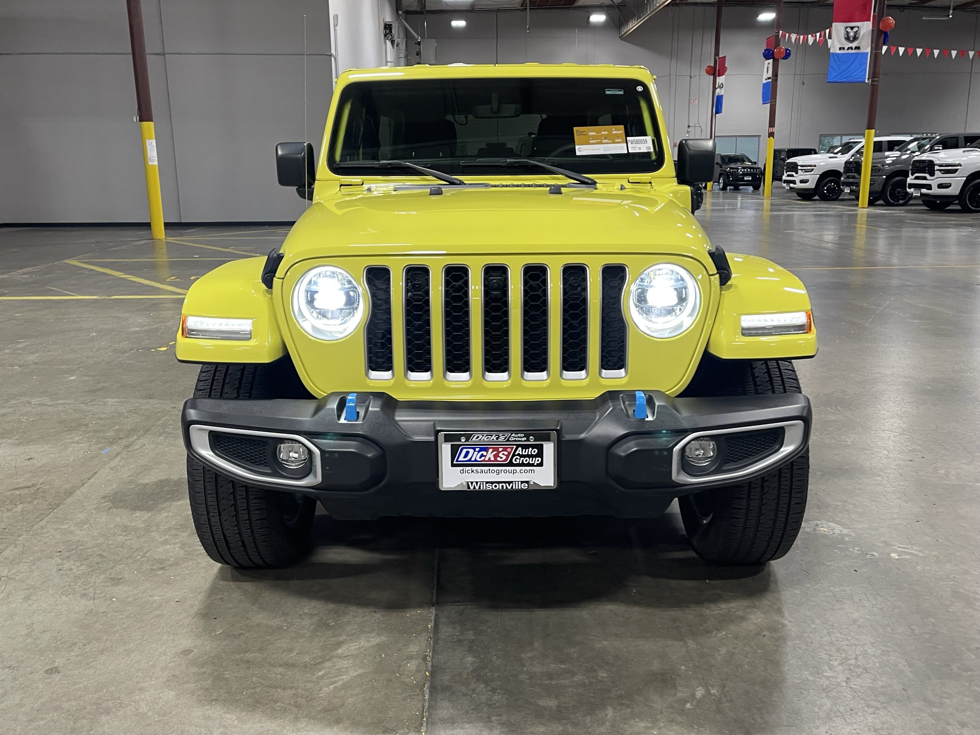 Certified 2023 Jeep Wrangler Unlimited Sahara w/ Cold Weather Group AWD/4WD image 8