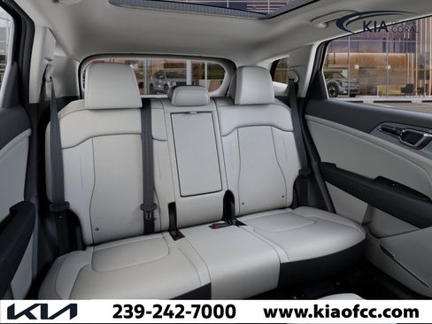 New 2026 Kia Sportage EX image 16