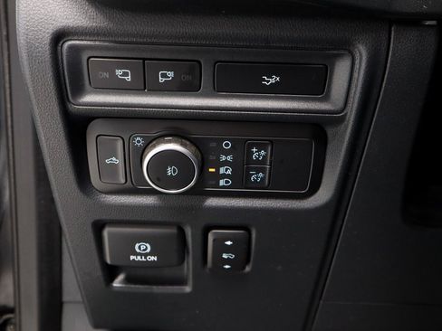 Certified 2022 Ford F150 XLT w/ Equipment Group 302A High image 27