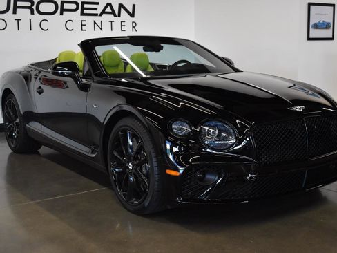 Used 2021 Bentley Continental GT image 5