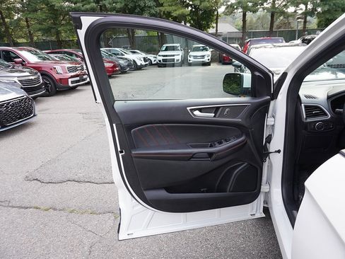 Used 2022 Ford Edge ST-Line image 25