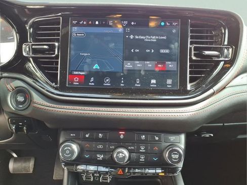 Used 2024 Dodge Durango GT image 19