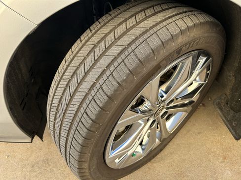 Certified 2024 Toyota Sienna Platinum image 10