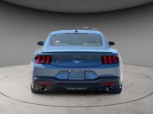 Used 2025 Ford Mustang Premium RWD image 8