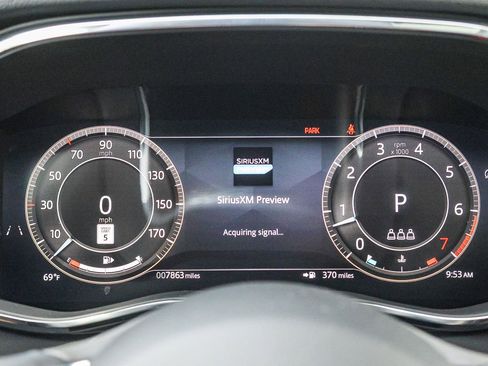 Used 2025 Jaguar F-PACE R-Dynamic S image 36