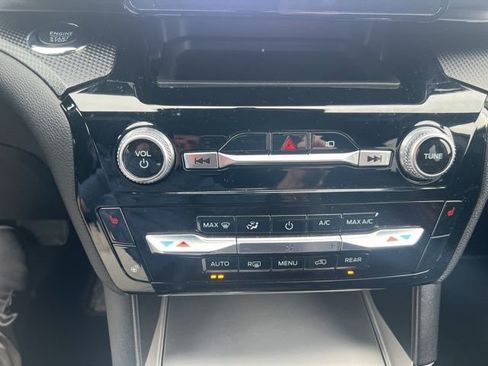 Used 2022 Ford Explorer ST-Line w/ Class IV Trailer Tow Package image 12