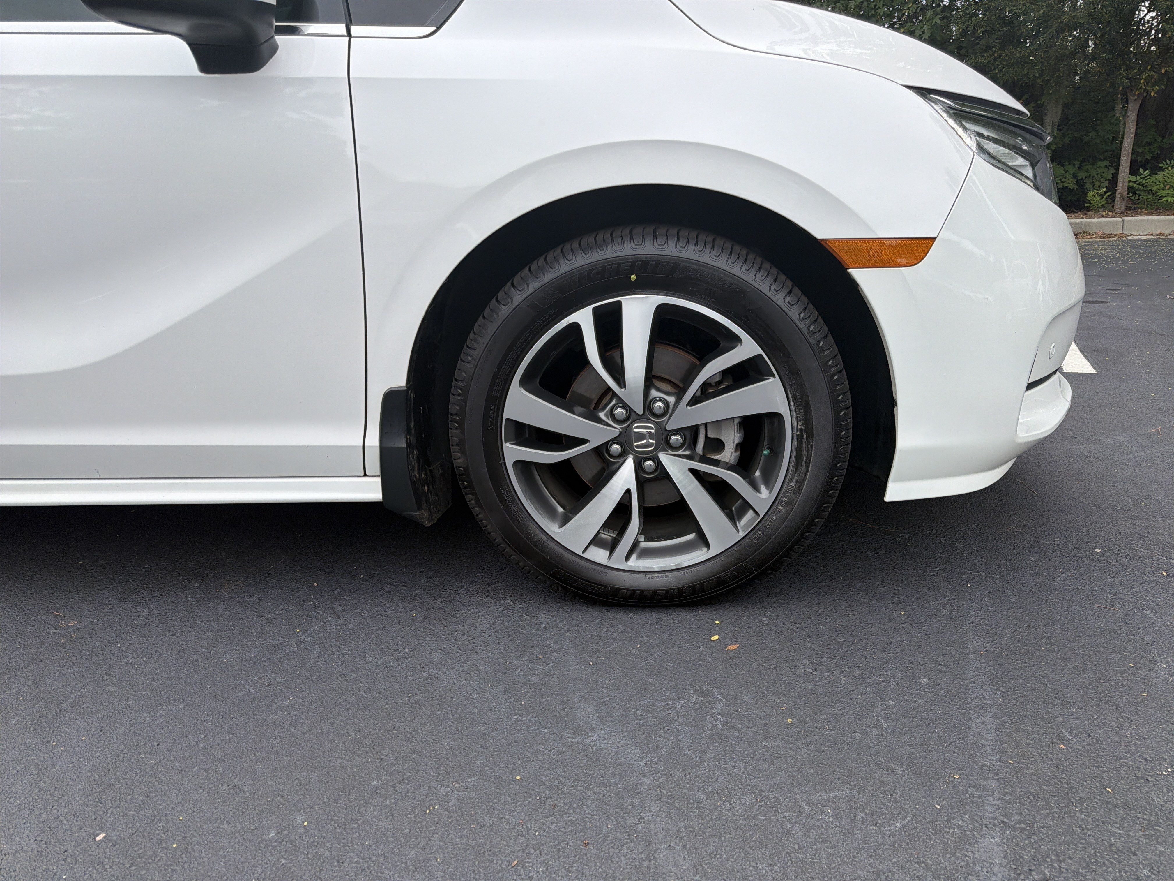 Used 2023 Honda Odyssey Touring image 13