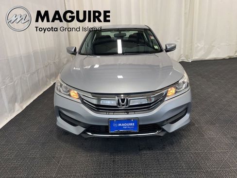 Used 2017 Honda Accord LX image 31