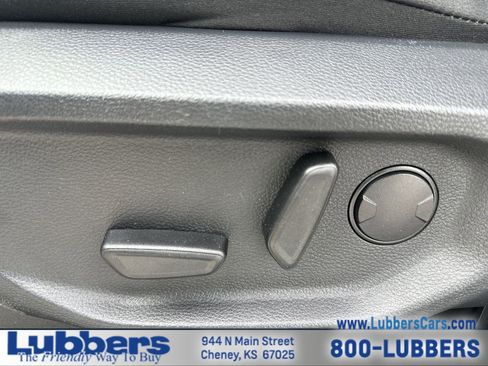 Used 2025 Ford Ranger Lariat w/ FX4 Off-Road Package image 12