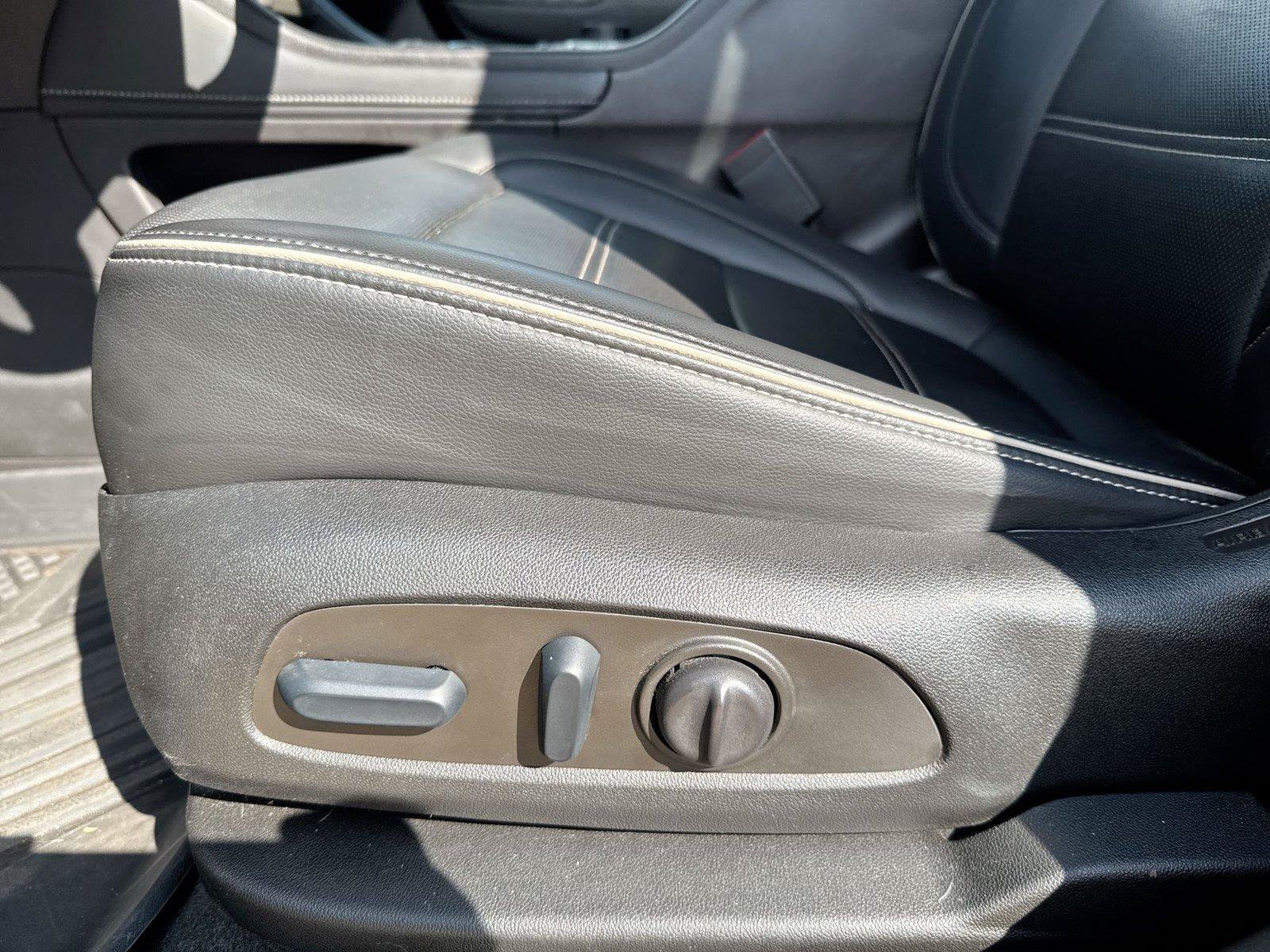 Used 2022 GMC Acadia Denali FWD image 4
