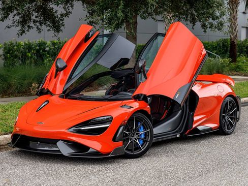 Used 2021 McLaren 765LT RWD image 32