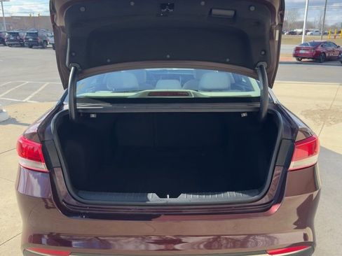 Used 2016 Kia Optima LX w/ LX Convenience Package image 13