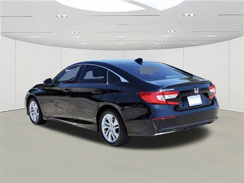 Used 2018 Honda Accord LX image 5