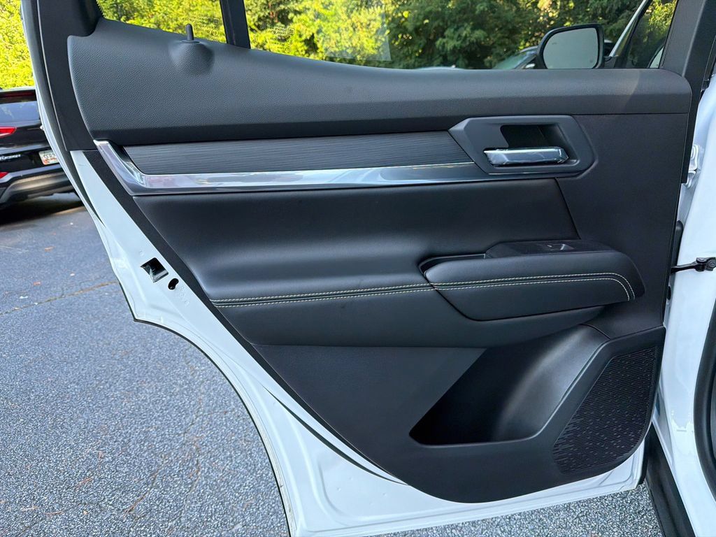 Used 2026 GMC Terrain Elevation w/ Technology Package II FWD image 21