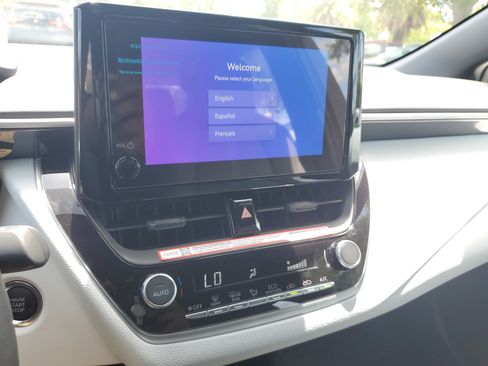 Used 2026 Toyota Corolla SE FWD image 29