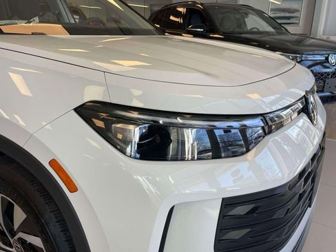 New 2026 Volkswagen Tiguan SE R-Line image 10