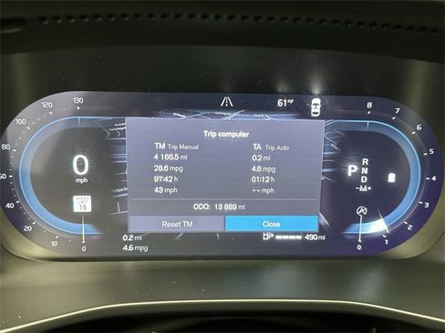 Certified 2025 Volvo XC40 B5 Plus image 15