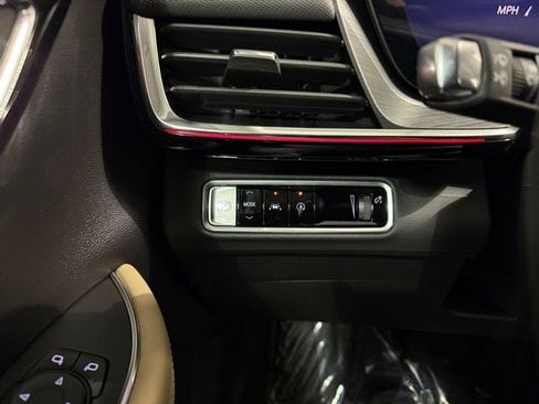 New 2026 Buick Envision Preferred image 18