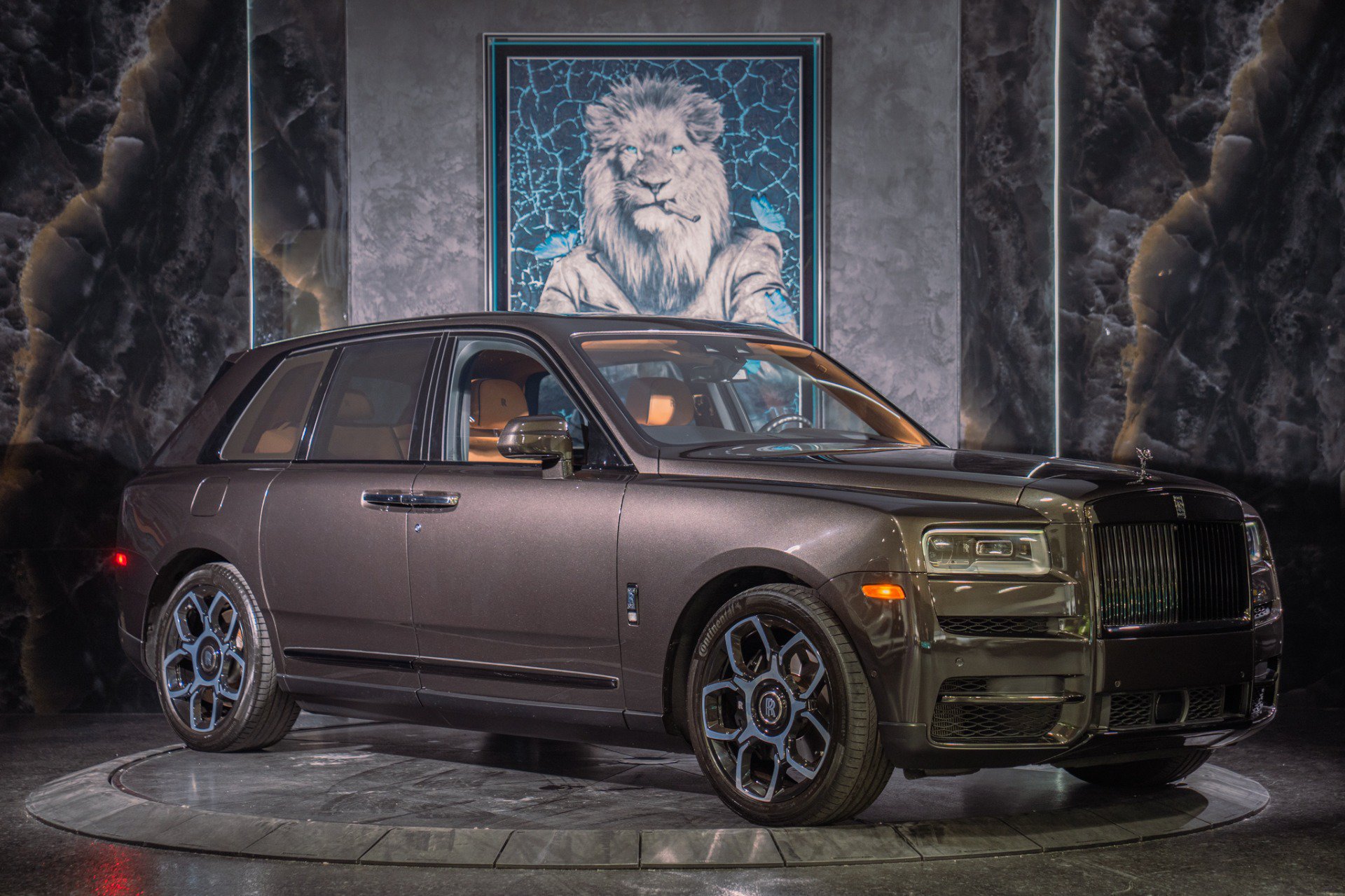 Used 2021 Rolls-Royce Cullinan Black Badge AWD/4WD image 10