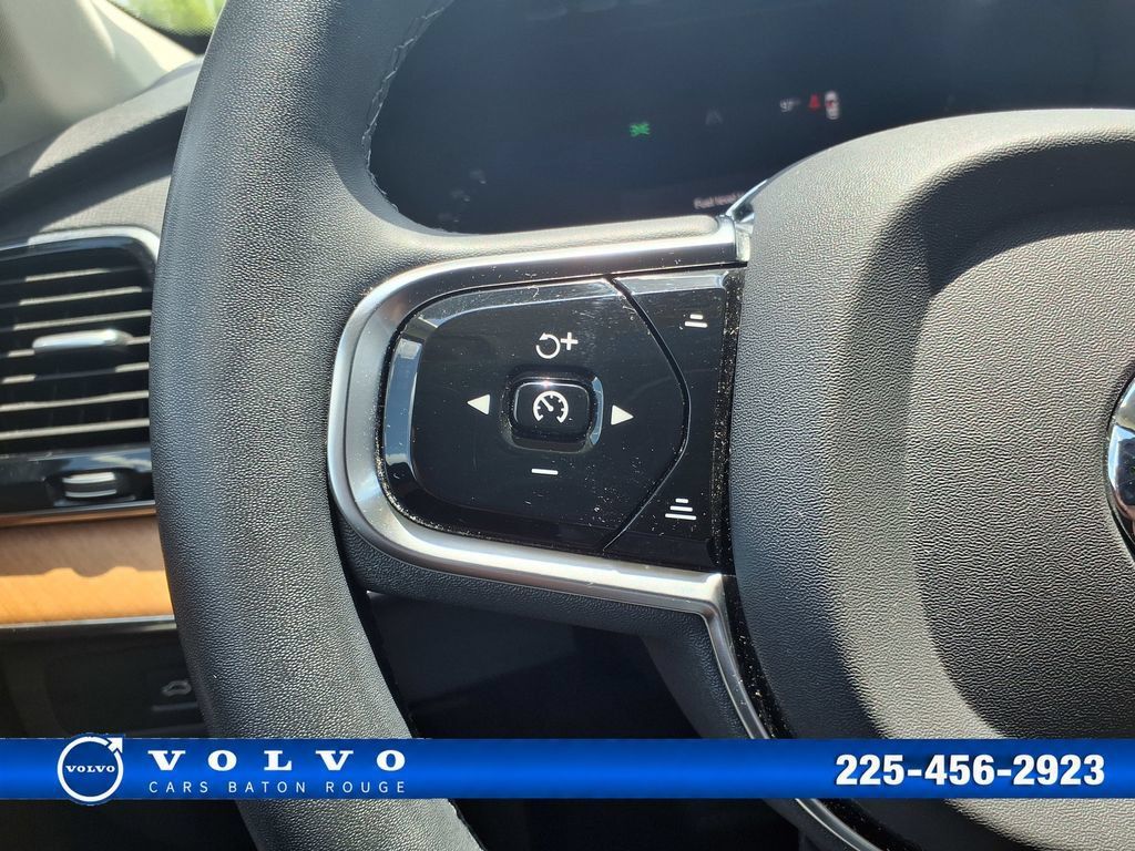 Certified 2024 Volvo XC90 B5 Plus w/ Protection Package Premier AWD/4WD image 28