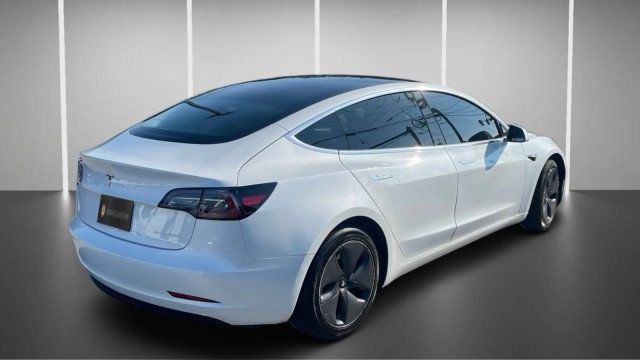Used 2020 Tesla Model 3 Long Range AWD/4WD image 5