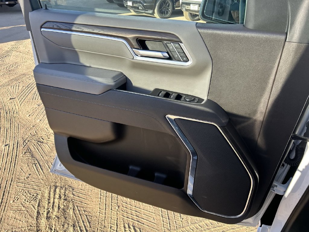 Certified 2026 GMC Sierra 1500 SLT RWD image 20