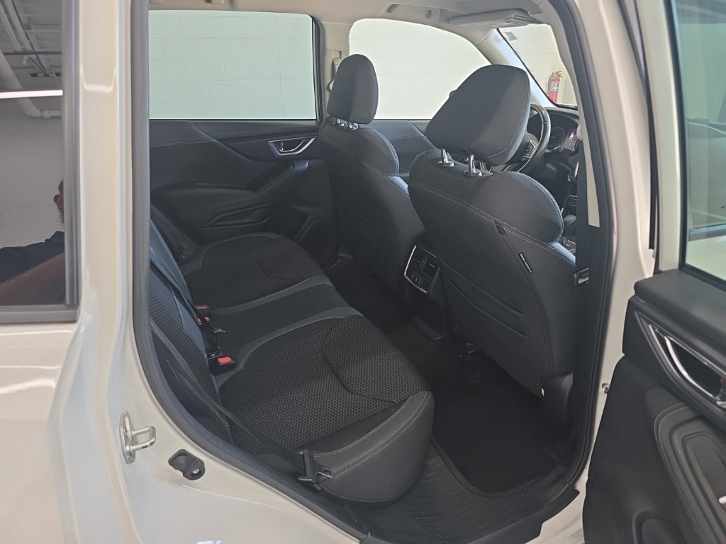 Used 2020 Subaru Forester Premium AWD/4WD image 10
