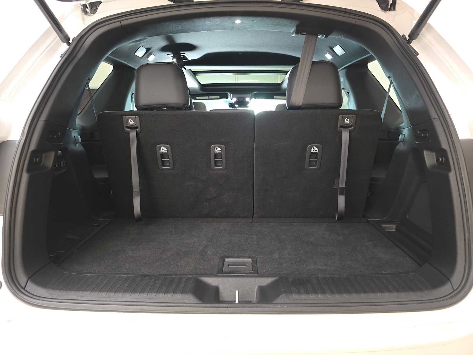 Used 2025 Honda Pilot Black Edition image 33