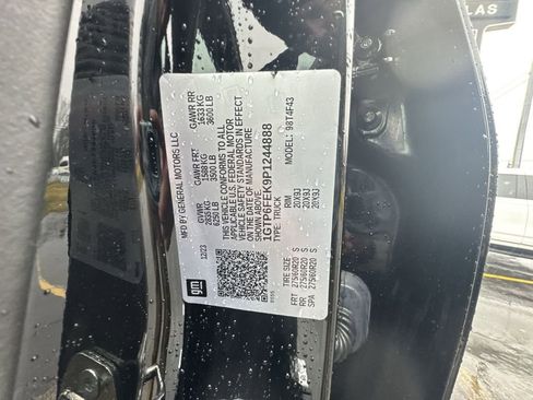 Certified 2023 GMC Canyon Denali image 28